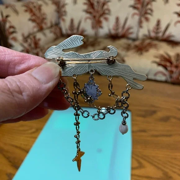 Dare to Dream Rabbit Brooch - Picture 3 of 5